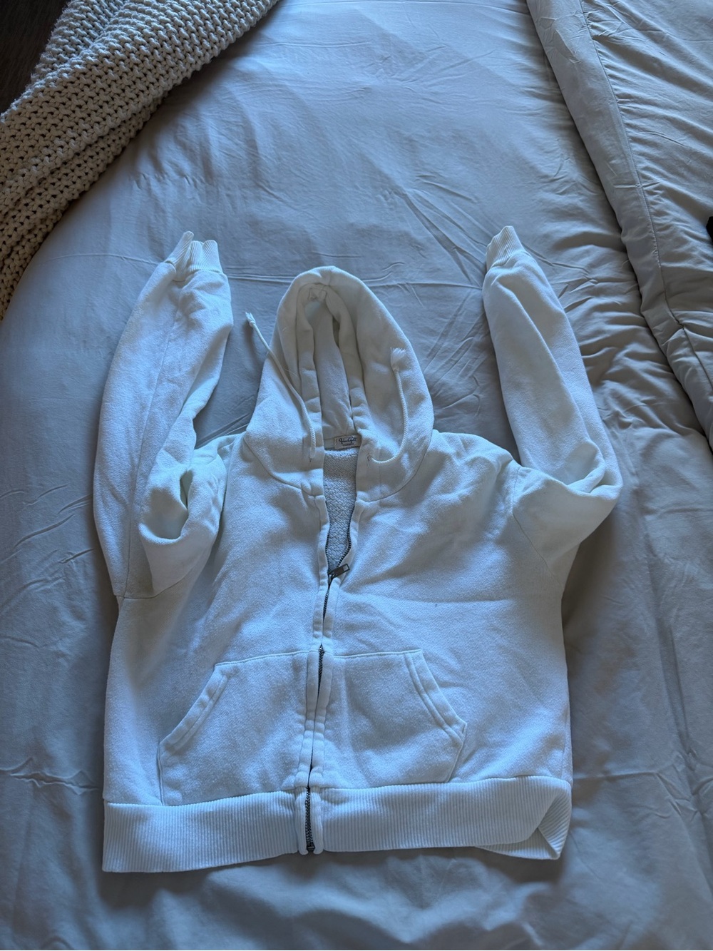 Brandy Melville White cropped zip up
